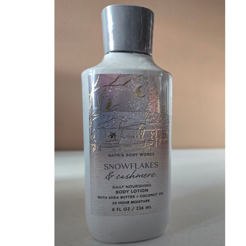 Bath & Body Works Snowflakes & Cashmere Daily Nourishing Body Lotion‎ 8oz New